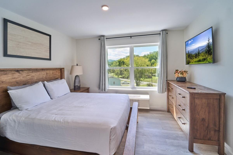 Room, The Ruby 308, Sevier