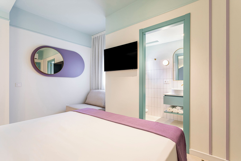 Bedroom 5, Blue Malva, Valencia