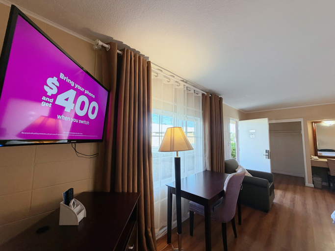 Others 5, Royal Inn & Suites, Riverside