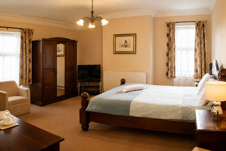 Others 5, Shakespeare Hotel, Calderdale