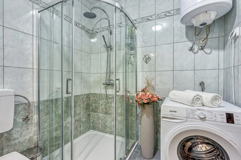 Bathroom 2, Sea Breeze Residence Mariella, Umag