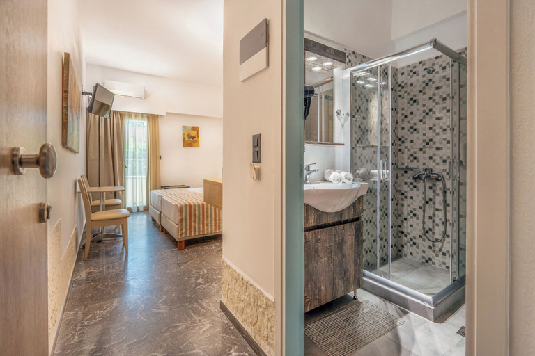 Bathroom 4, Erato Hotel, Crete