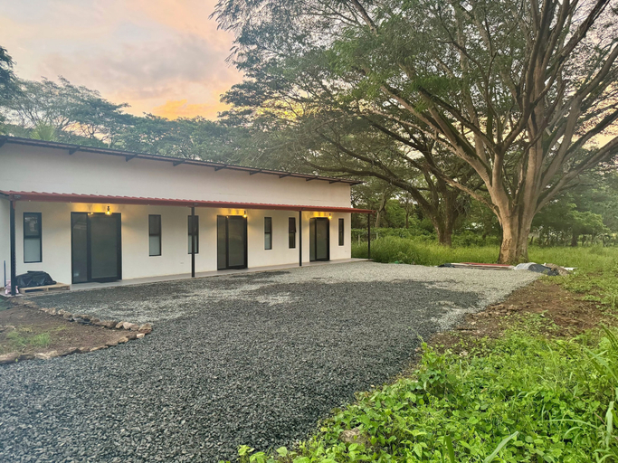 Others 4, Room-cameva Villas - Your Perfect Escape, Santa Cruz