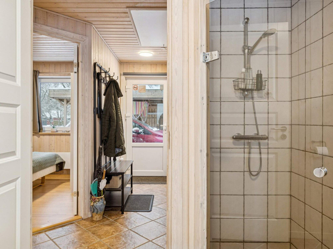 Bathroom 4, 4 Star Holiday Home in Hovborg, Vejen