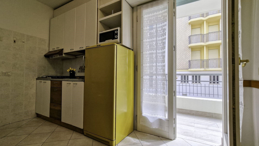 Private kitchen, Cozy Flat 80 m From the Beach - Beahost, Venezia