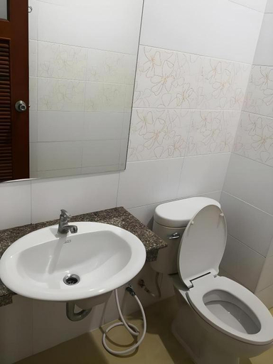 Bathroom 4, Palm Hill Resort, Khanom