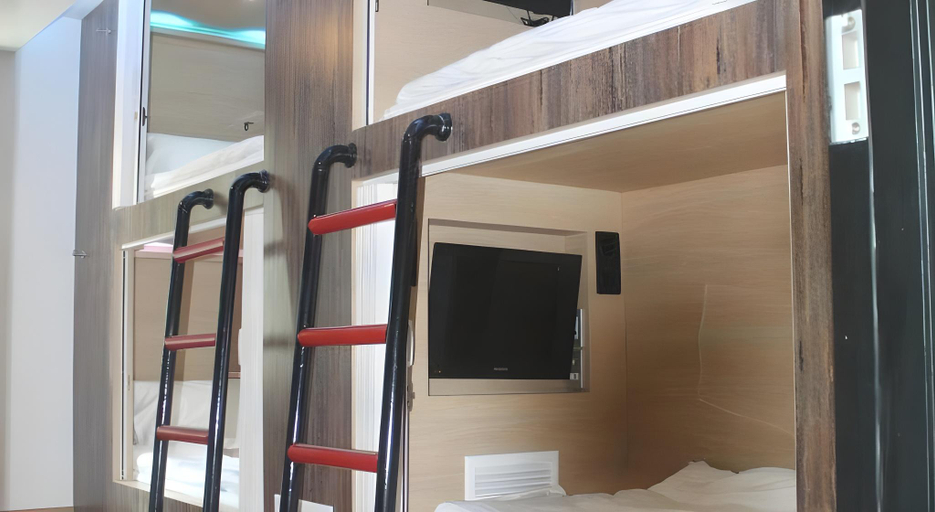 Bedroom 4, H-District Boutique Poshotel, Khlong Toey