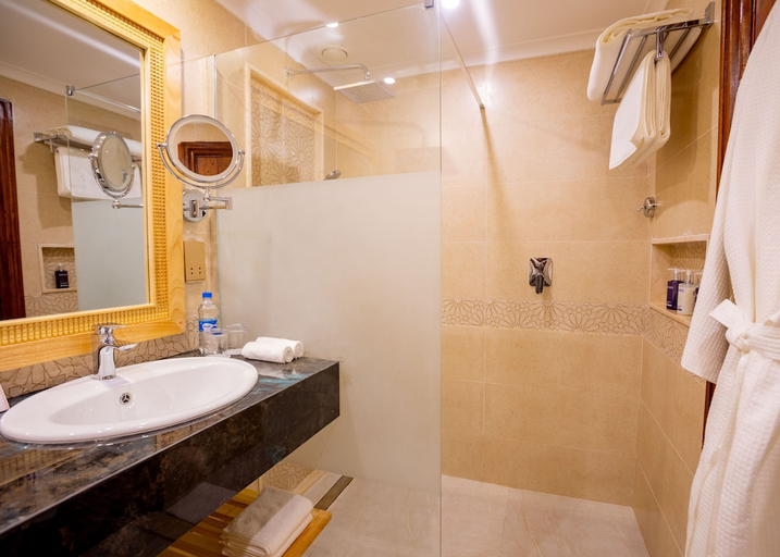 Bathroom 5, Dar es Salaam Serena Hotel, Ilala