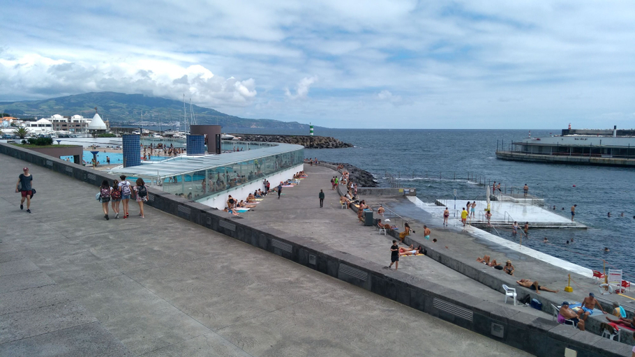Others 5, Modern 2BR Ground-floor Flat BBQ Patio Parking, Ponta Delgada