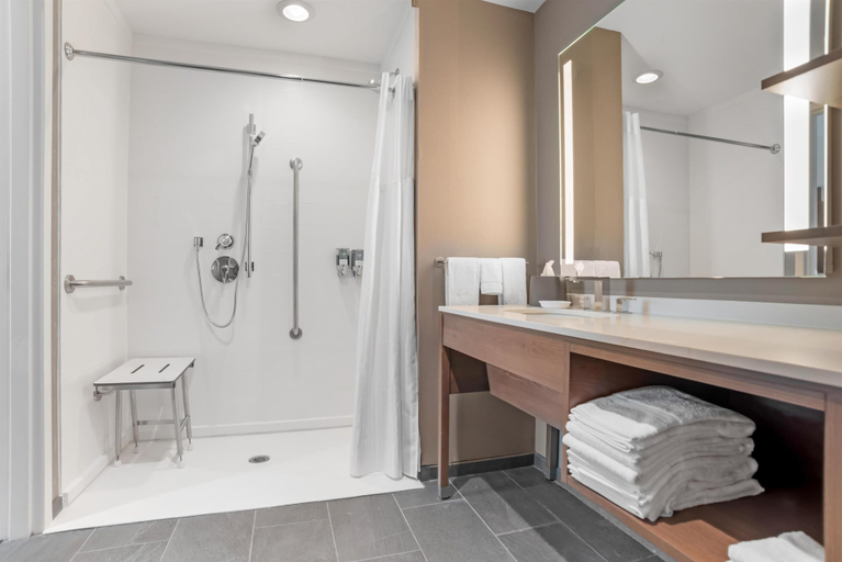 Bathroom 4, Drury Inn & Suites Destin Miramar Beach, Walton
