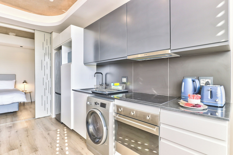 Private kitchen, Great Studio With Balcony and City Views, City of Cape Town