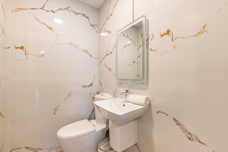 Bathroom, Luxurious And Stylish 1br With Amazing City Views, Dubai
