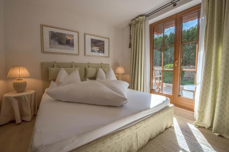 Bedroom 3, Hotel Alpenblick, Schwaz