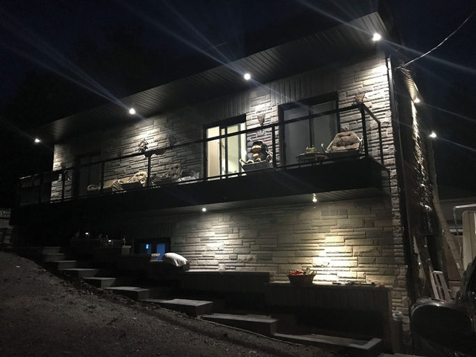 Exterior 4, Places to Stay bbq ac Heat Parking Wiffi, Kawartha Lakes