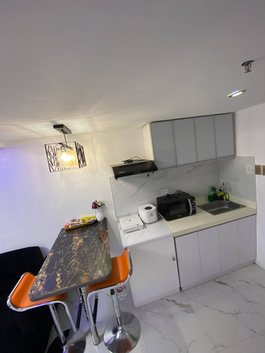 Private kitchen 3, Golden Loft With Mood Lighting,stylish Staycation Loft Fast Wi-fi, Soft Couch, Pasay City