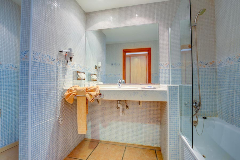 Bathroom 4, SBH Club Paraíso Playa - All Inclusive, Las Palmas