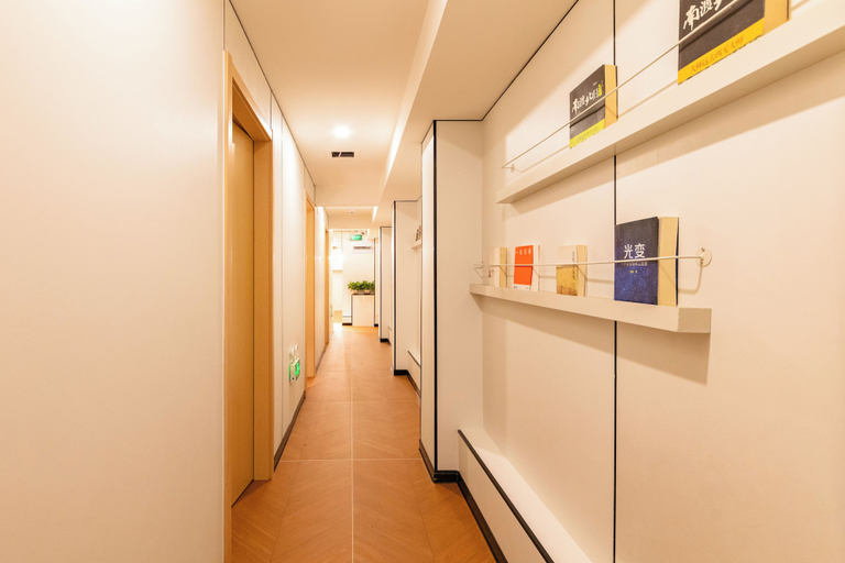 Interior entrance, Le Qin Courtyard Hotel, Beijing