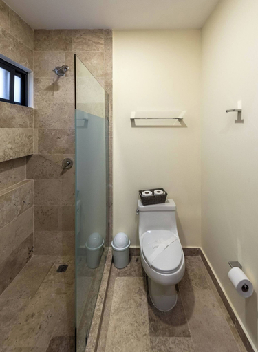 Bathroom, Luxurious Condo Studio 5 Minutes Beach, Cozumel