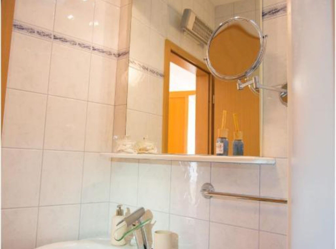 Bathroom 4, Sweet House Maja, Podstrana