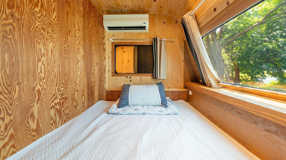 Bedroom 3, Gapeyong Donghwa Caravan, Gapyeong