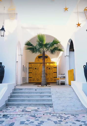 Exterior & Views, Suites hotel les charmilles & spa, La Marsa
