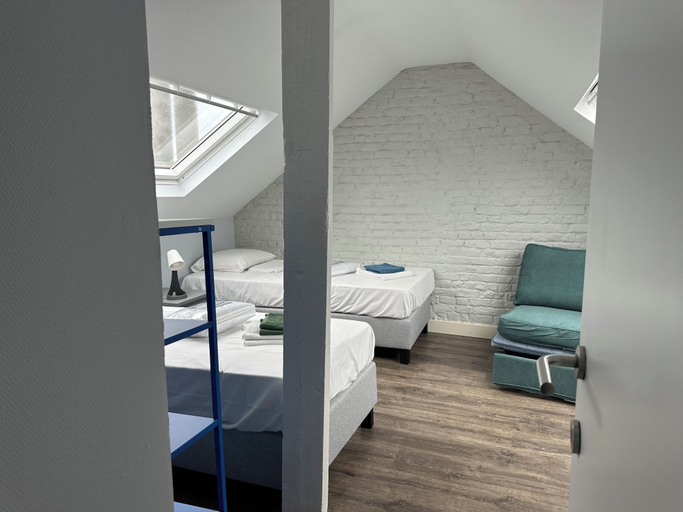 Room 4, Spacious Luxury Stay in Saint-gilles Near Ixelles Fast Transport, Bruxelles