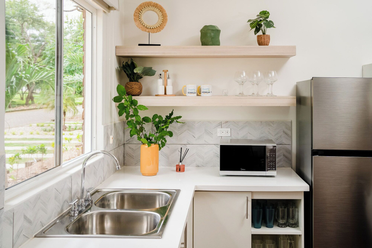 Private kitchen 5, Ecovillas del Sur, Tola