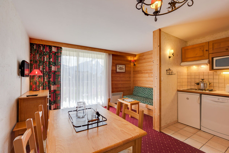Room 4, R Sidence Champam St3n, Isère