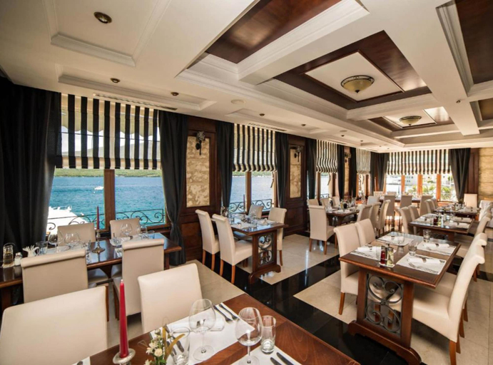 Food & Drinks 5, Hotel Fiammanti