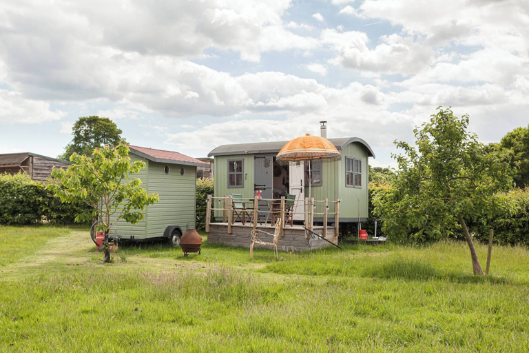 Exterior 3, Orchard View Shepherds Hut, West Sussex