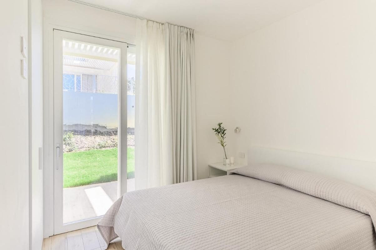 Bedroom 2, Stunning Capo Falcone Charming Apartments 1 Bedroom Apt Sleeps 4, Sassari
