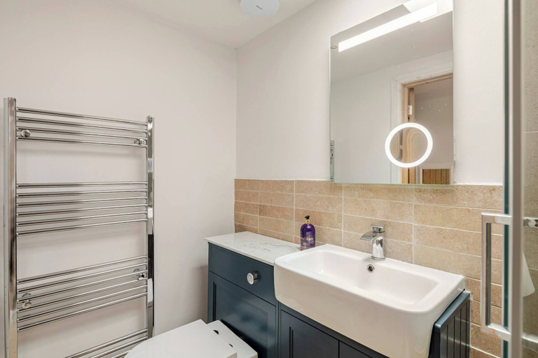 Bathroom 3, Skylight Studio Near Hospital, Cambridgeshire