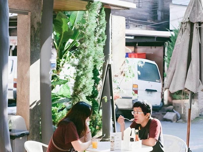 Food & Drinks, Thapae Happy House, Muang Chiang Mai