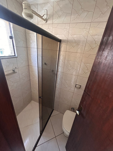 Bathroom 3, Hotel Akutos, Aparecida