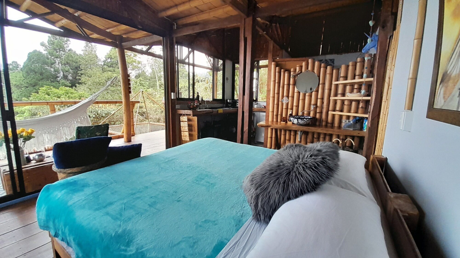 Room 4, Luna Nueva, Santiago de Cali