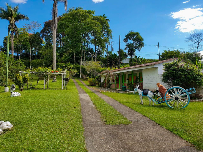 Others 3, Room-room With 1 Double bed and 2 Single, Pereira