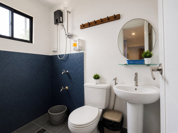 Bathroom 5, Joaquinn's Bed and Breakfast El Nido City near Beach, El Nido
