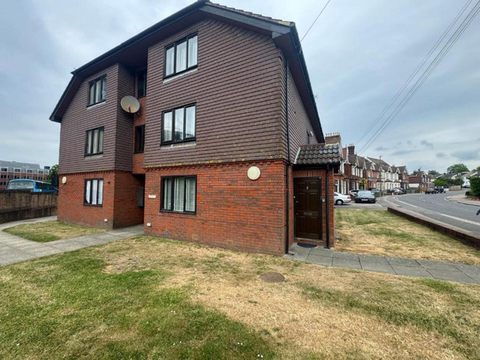Exterior, 1 Bed - Sleeps 4 - Wifi & Free Parking, Surrey