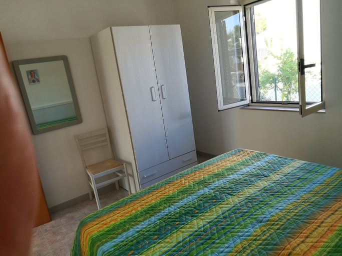 Bedroom 2, Holidays in Vieste in Charming Villas - 4, Foggia