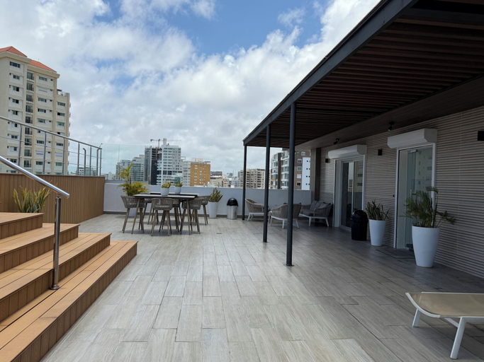 Outdoor dining, Modern Ocean View 1BR in La Esperilla, Pool, Gym, Distrito Nacional