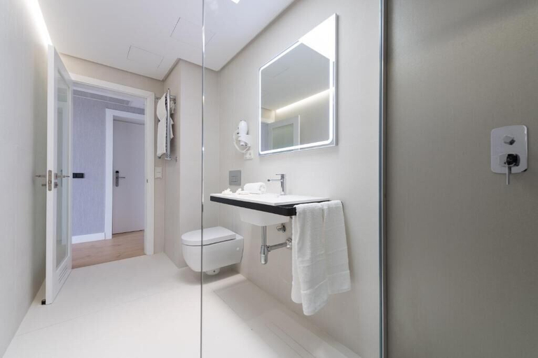 Bathroom 2, LaMarine Gran Canaria Boutique Hotel, Las Palmas