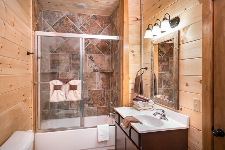 Bathroom 5, Bear and Trout, Sevier