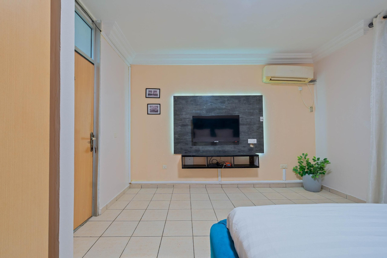 Room 2, Emmatty Elite Apartment, Eti-Osa