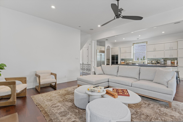 Room 3, Downtown Oasis Heated Pool Spa Outdoor Living Dinning Game Room, Travis