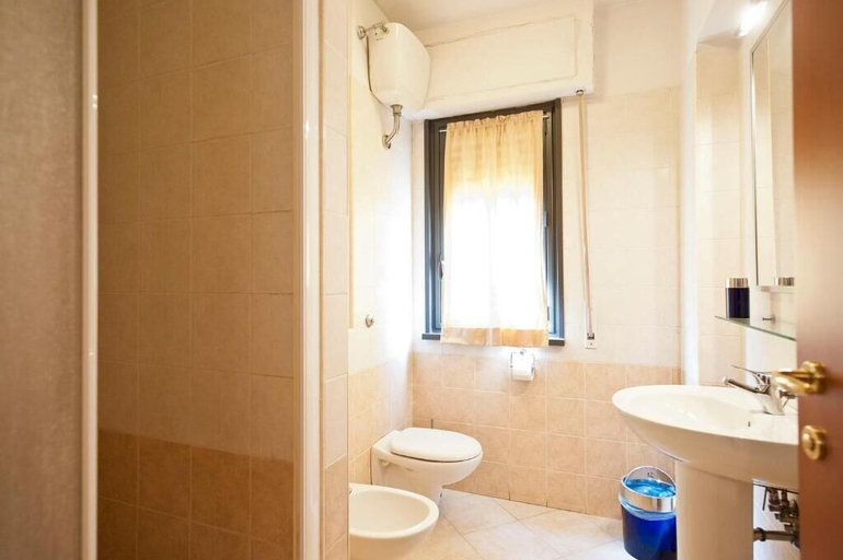 Bathroom, Hotel 4 Pini, Roma