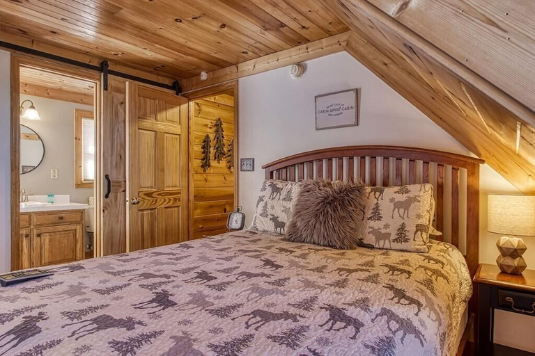 Bedroom 3, A Sweet Retreat, Sevier