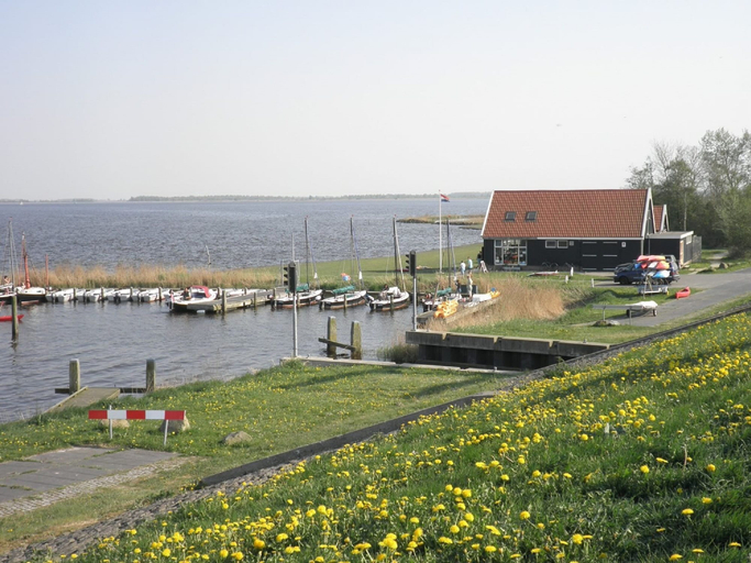 Marina, Holiday Home de Druif 6p With a Nice Terrace Near Lake Lauwersmeer, Dongeradeel