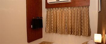 Others 2, De Castle Inn, Thiruvallur