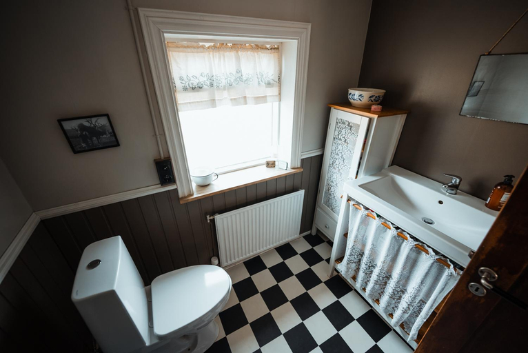 Bathroom 3, Wilderness Center / Obyggðasetur Islands, Fljótsdalshreppur