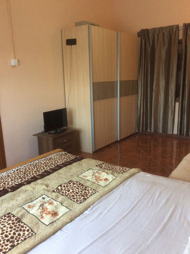 Room 3, Room-ghouse Room A Ideal For Friends fam, Tema